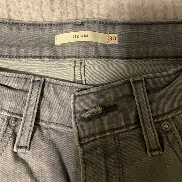 Levi’s 712 Slim - Size 30 - Picture 2 of 3